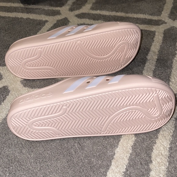 Adidas Adilette Clog Pink - Picture 4 of 7